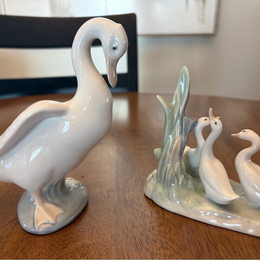 LLADRO - Nao by LLADRO Ducks Figurine Set White and Gray. Made in Spain.